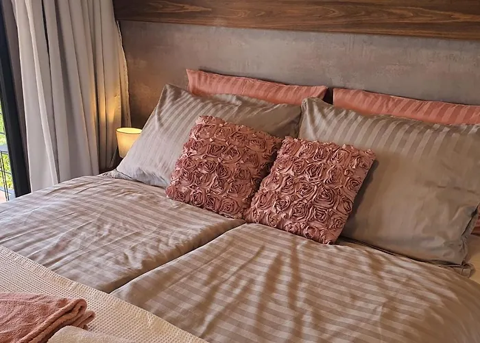 Collis Winery - Family & Friends - Mobilhome